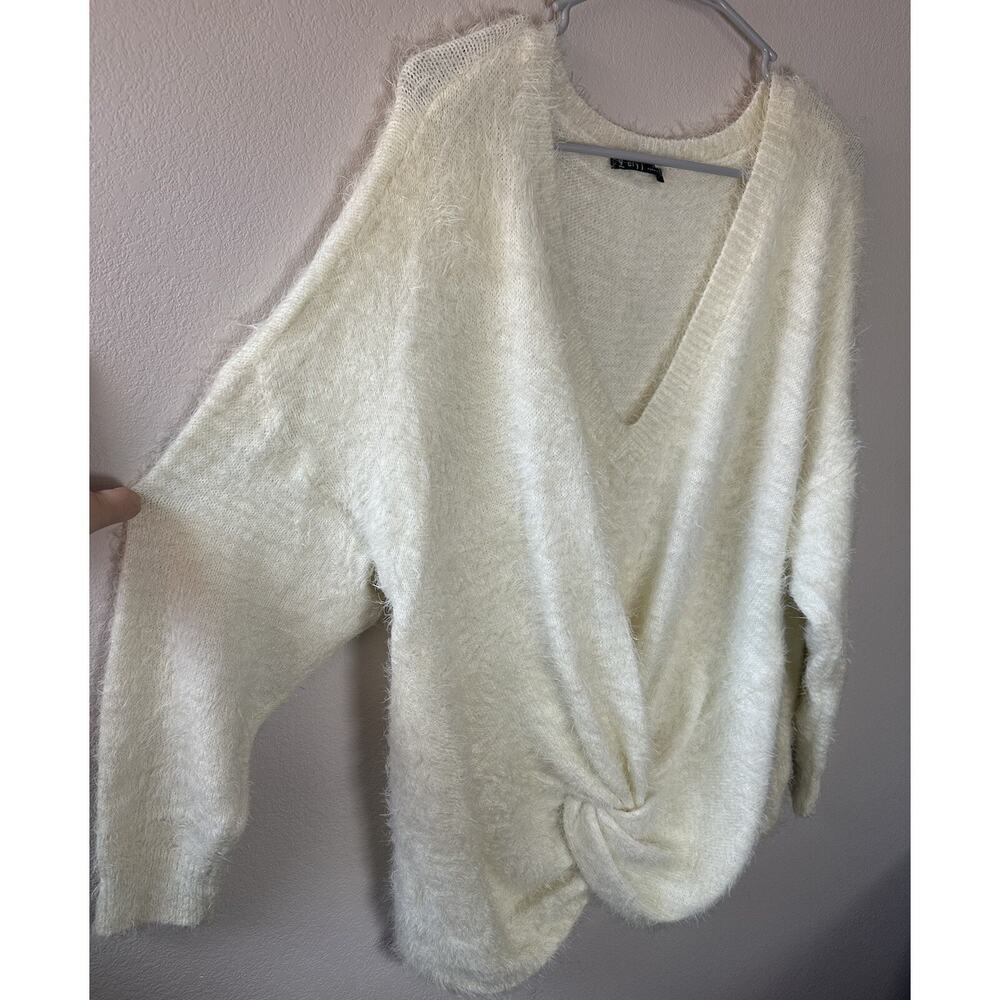 Very J oversized soft tie long sleeve white cream sweater size 2X cozy oversized - Picture 3 of 6